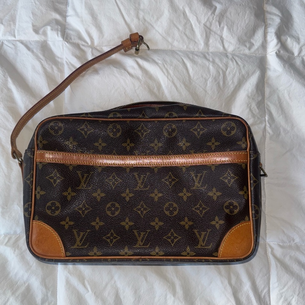 Louis Vuitton Trocadéro 27 Monogram CrossBody Bag